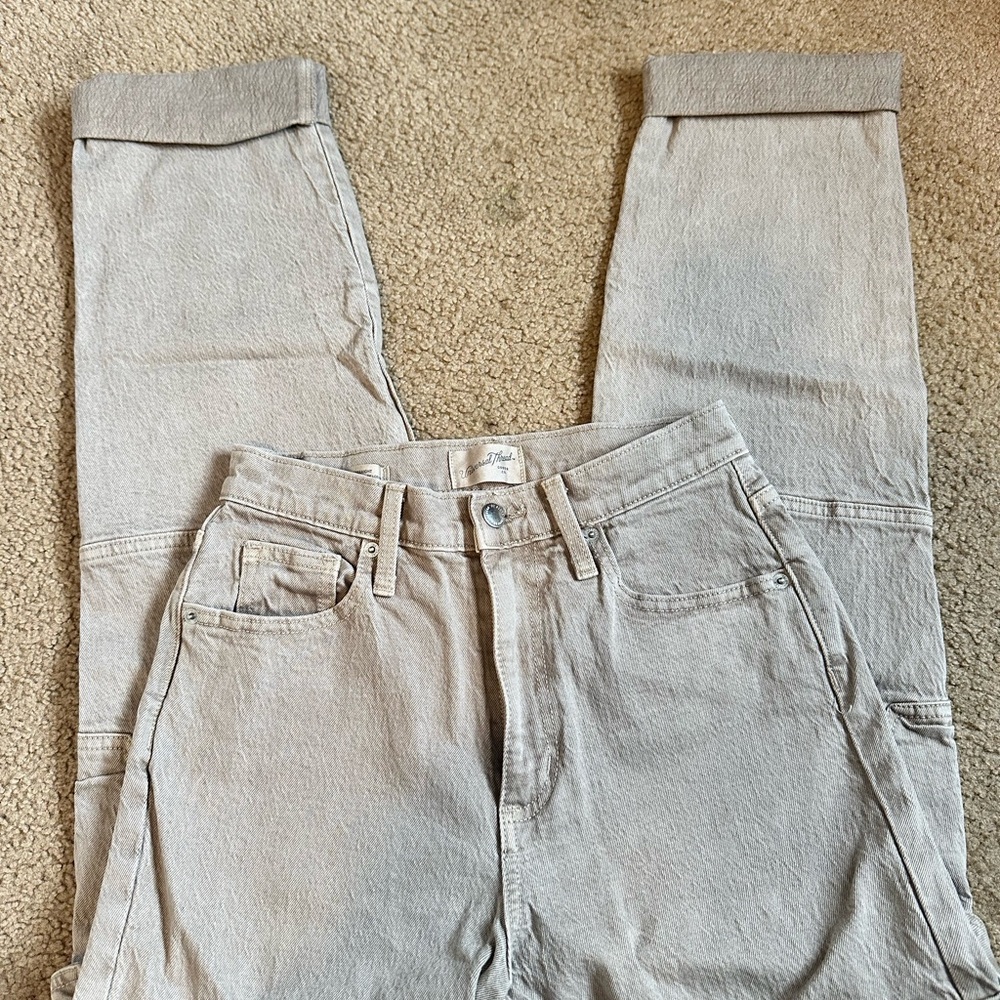 Universal Thread Women's Beige Jeans - image 1